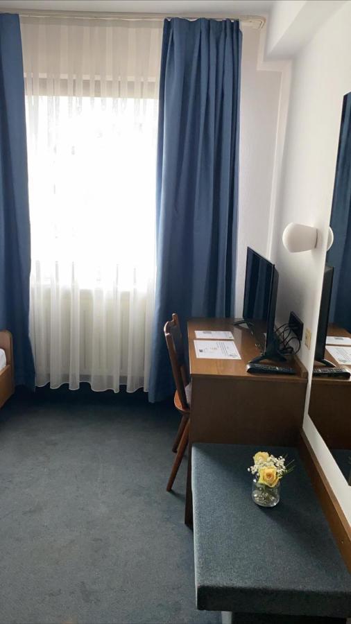 Ebersbach an der Fils Hotel Goldene Rose מראה חיצוני תמונה